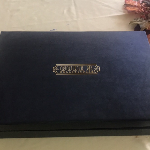 Extremely rare code 3 squad set - Picture 2 of 3